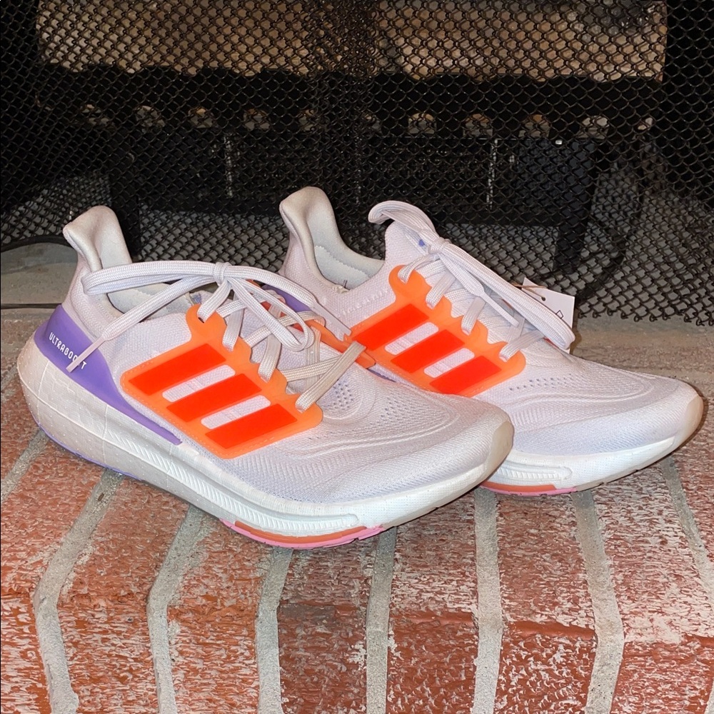 Like new Adidas Ultraboost light women’s running shoes  size 8